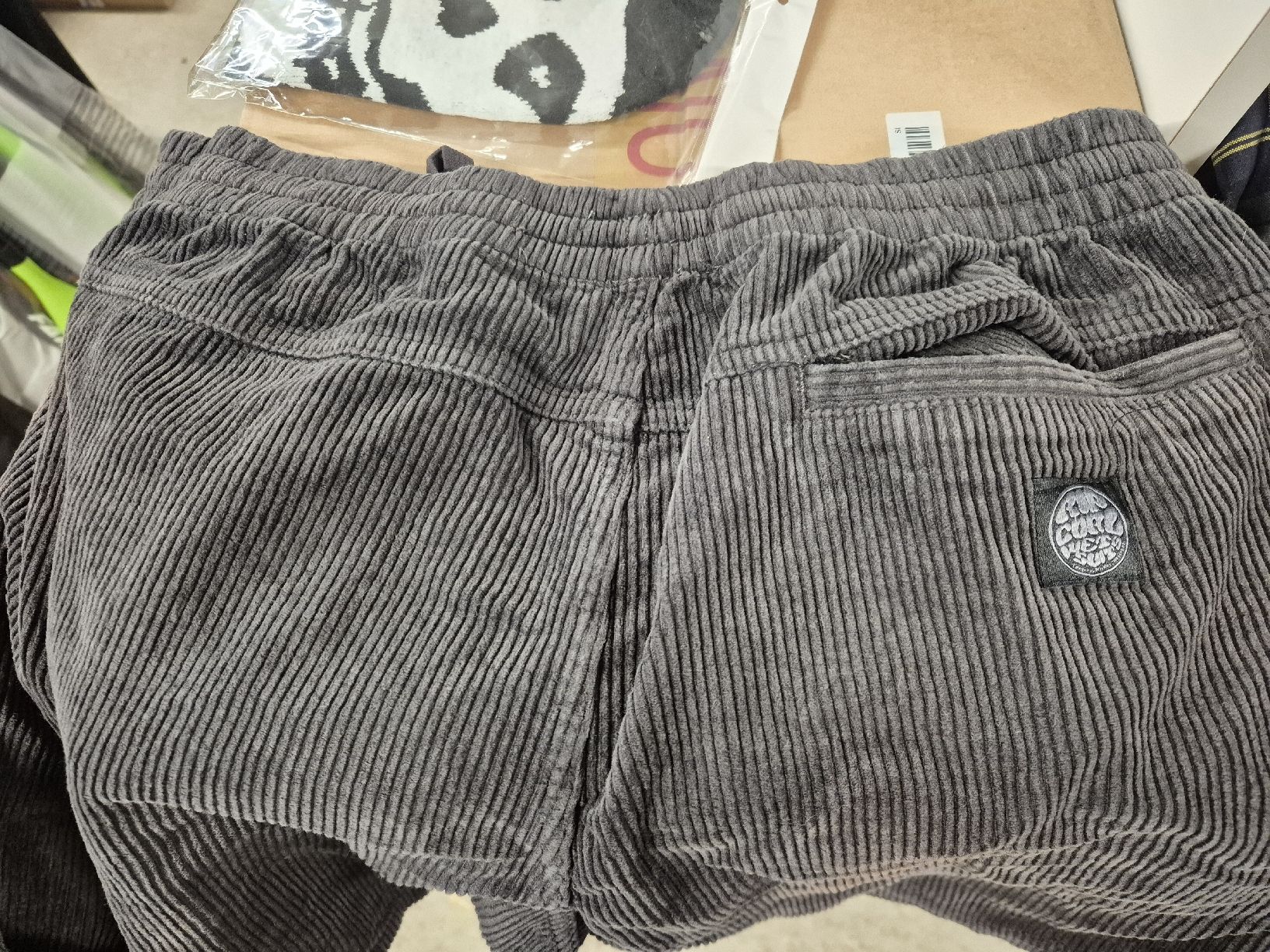 Rip Curl Pantaloni: Rip Curl Surf Shorts XL – Usato da Thun venduto da Kissthis 1