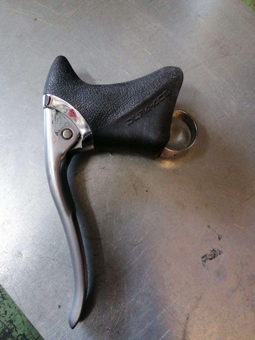 Shimano Pezzi di ricambio: Levier gauche Dura-Ace 7402 – Usato da Lausanne venduto da Frankenstein 1