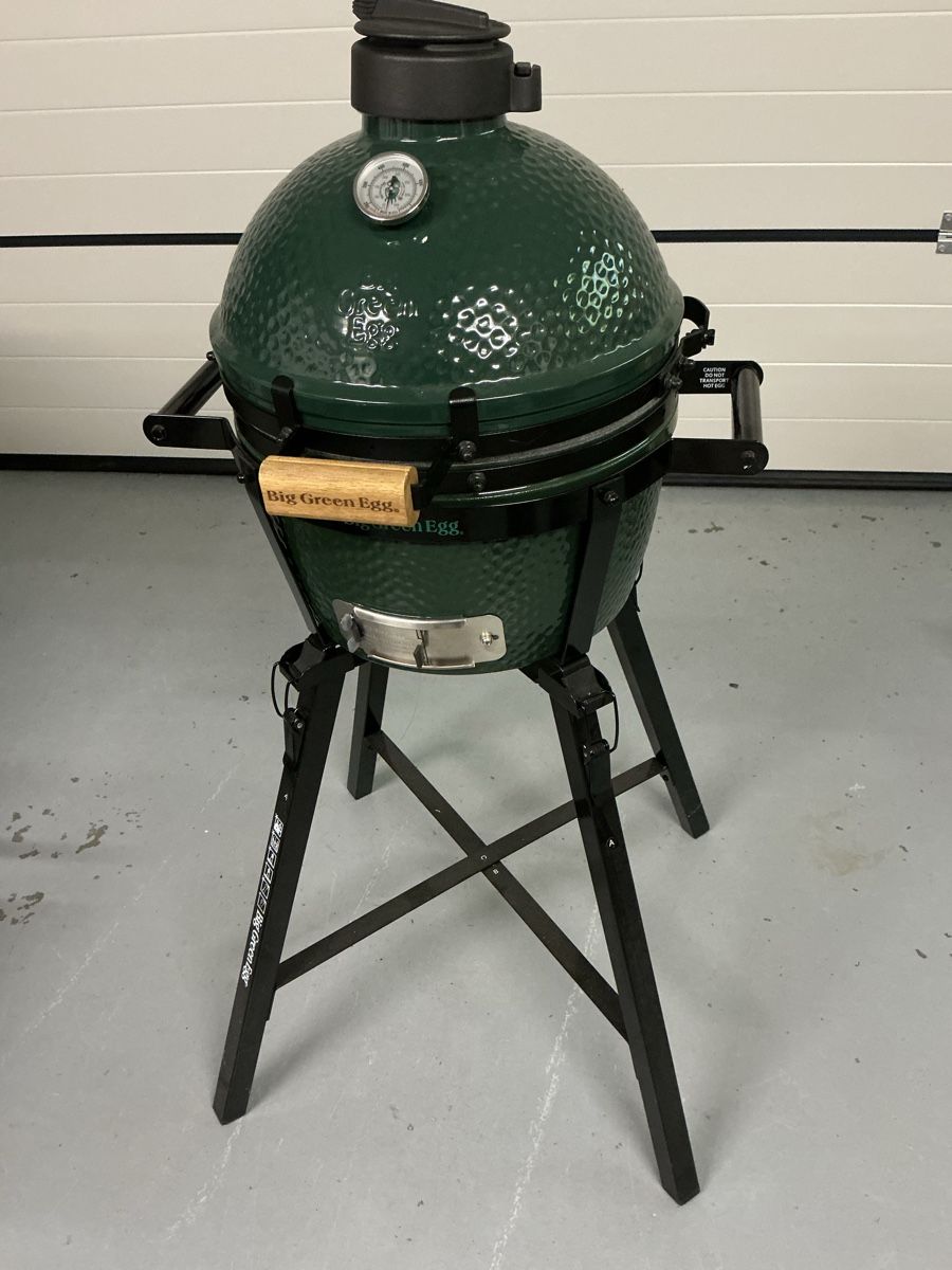 Big Green Egg Griglie: Big Green Egg Medium Grill with Stand, unbenutzt – Nuovo e nell'imballaggio originale da Aesch ZH venduto da Shoper1