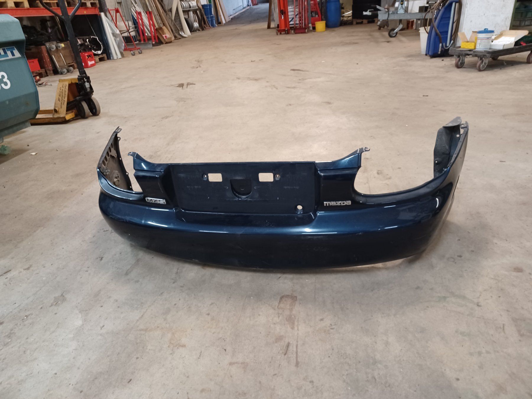 Mazda Tutti pezzi di ricambio auto: Mazda Hinterradspoiler stossstange – Usato da Oberhelfenschwil venduto da Whoopie1974