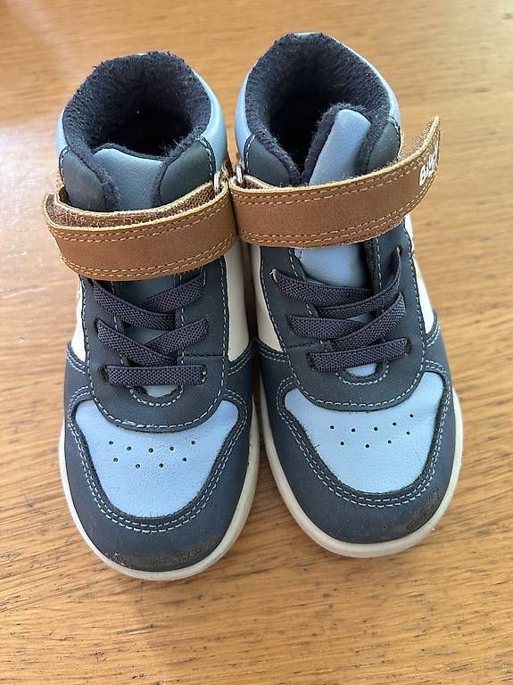 Scarpe per ragazzi: Schuhe Bluey Grösse 23 – Usato da Seon venduto da Aberhallo3
