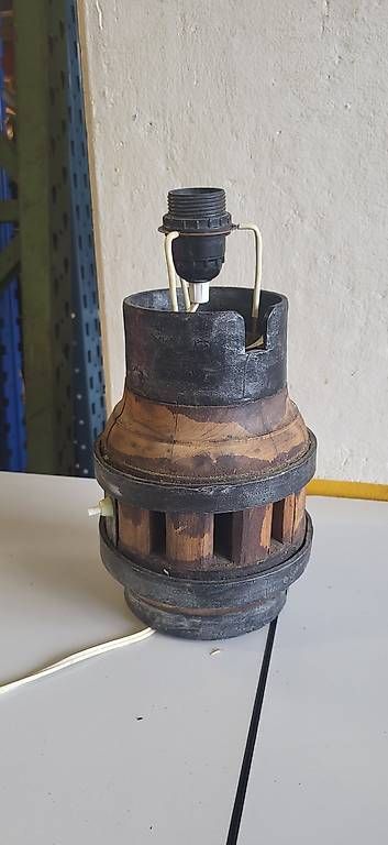 Lampade: Antike Lampe / Lampenfassung Deichsel – Usato da Rheineck venduto da inf_kv7d