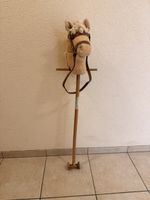 Steckenpferd braun Kord Stoff guter Zustand