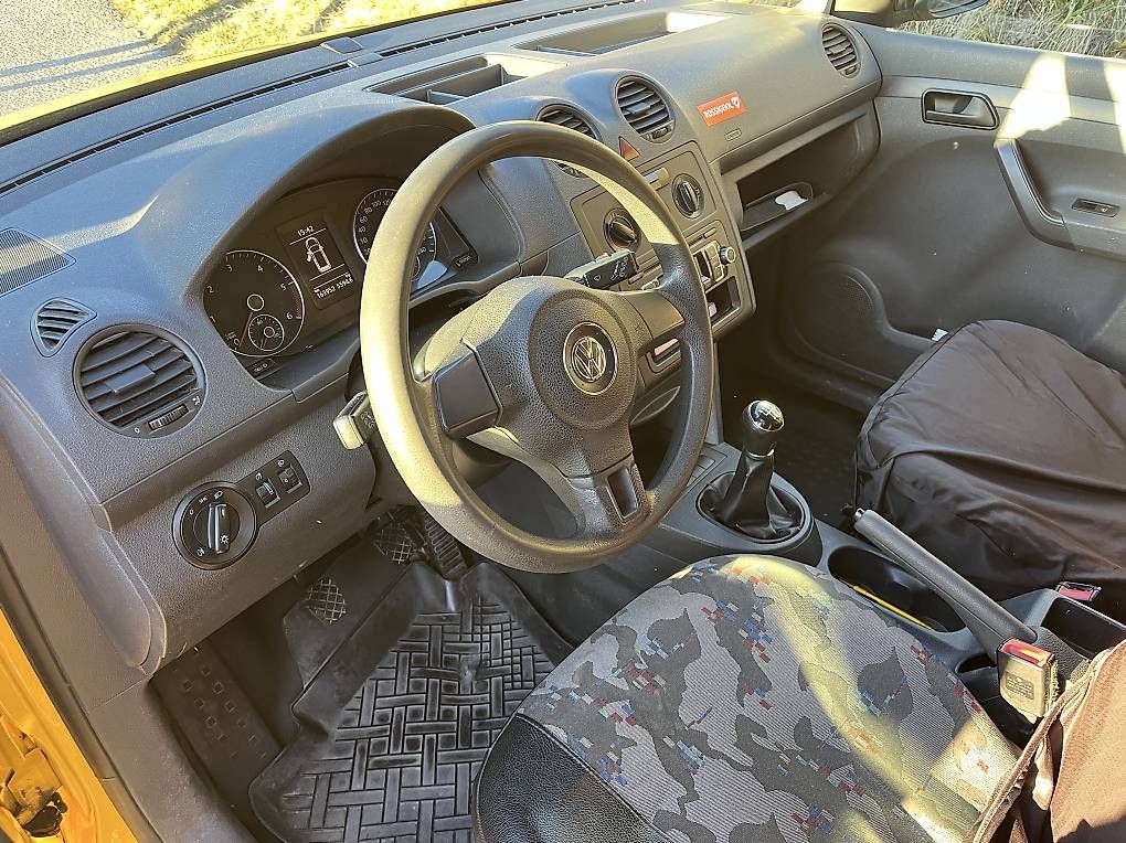 VW Veicoli commerciali: Vw Caddy 4x4 – Usato da Frutigen venduto da glory03 3