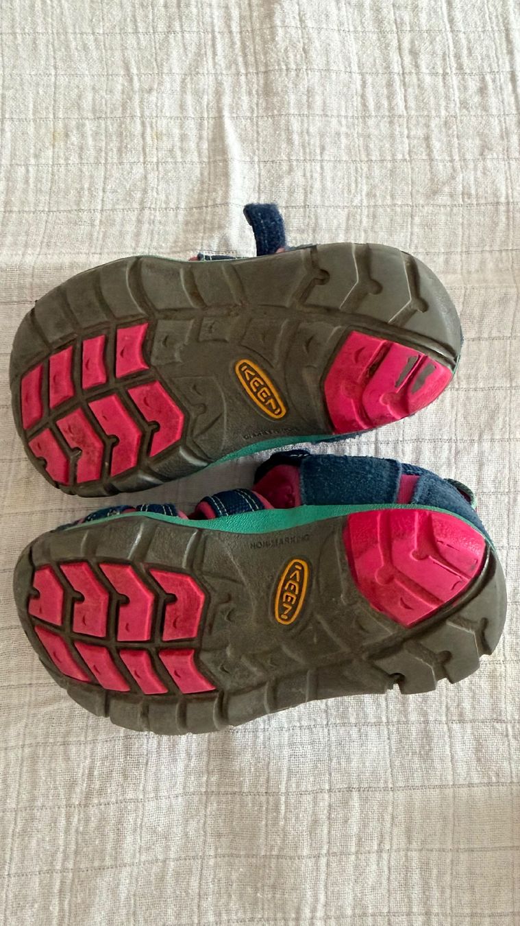 Scarpe per ragazze: Keen Blue-Pink Sandals 23 – Usato da Zollikon venduto da kklezlova 1
