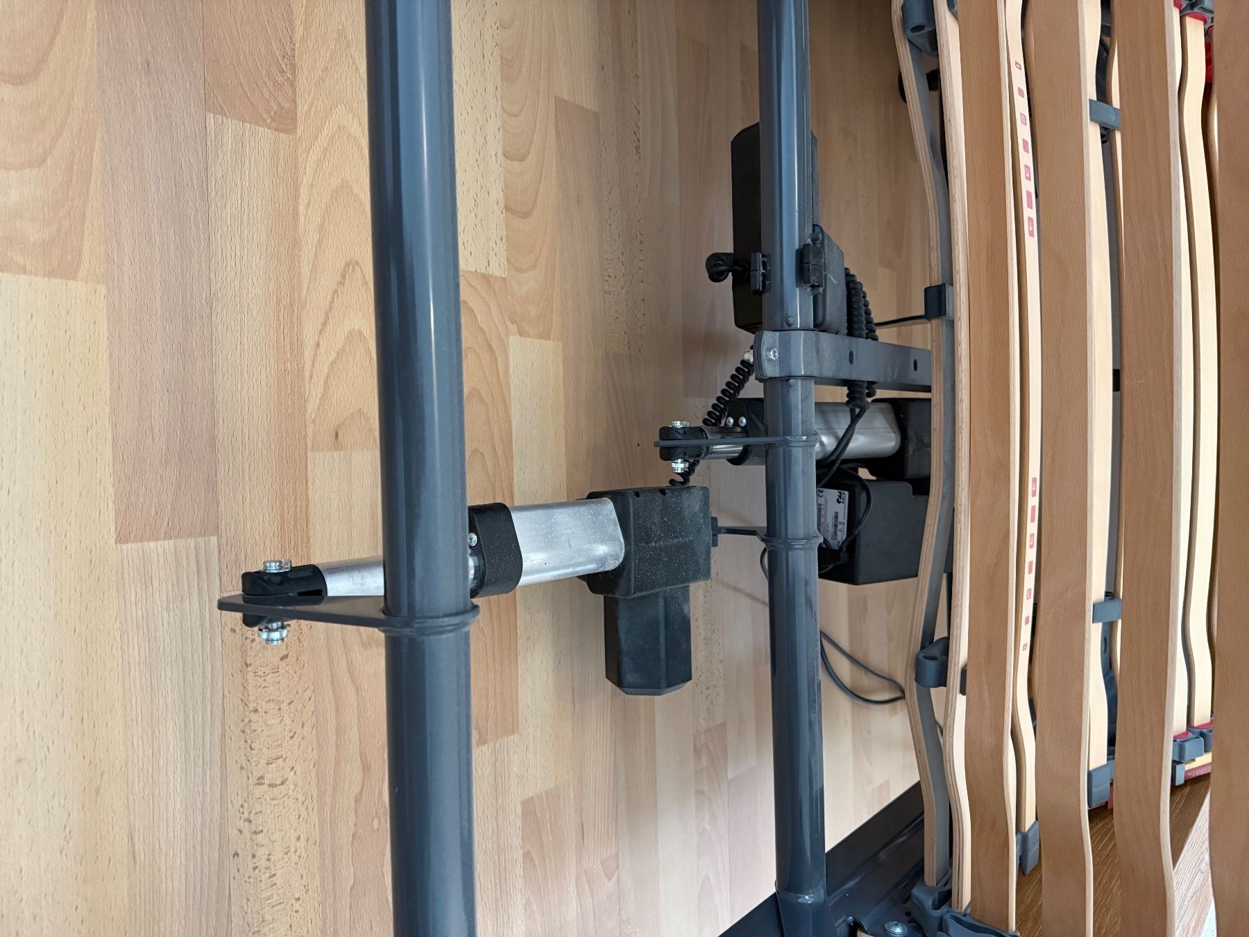Betten: Elektrisches Bett mit Matratze – Gebraucht aus Benken ZH von mar_5d2w