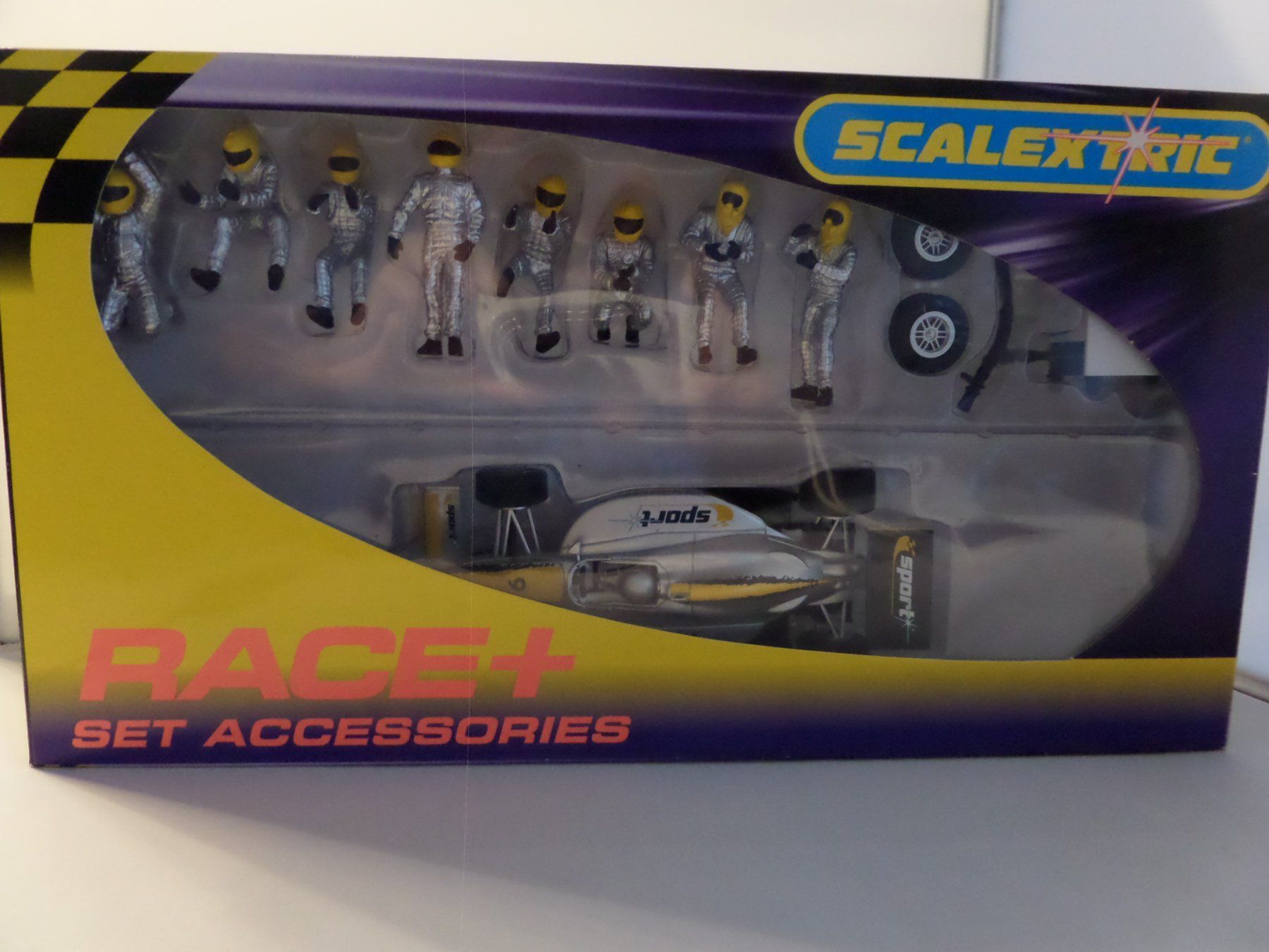 Piste: C8302 Scalextric  Indy Dallara Sport 6 – Nuovo e nell'imballaggio originale da Bettlach venduto da Qwert12
