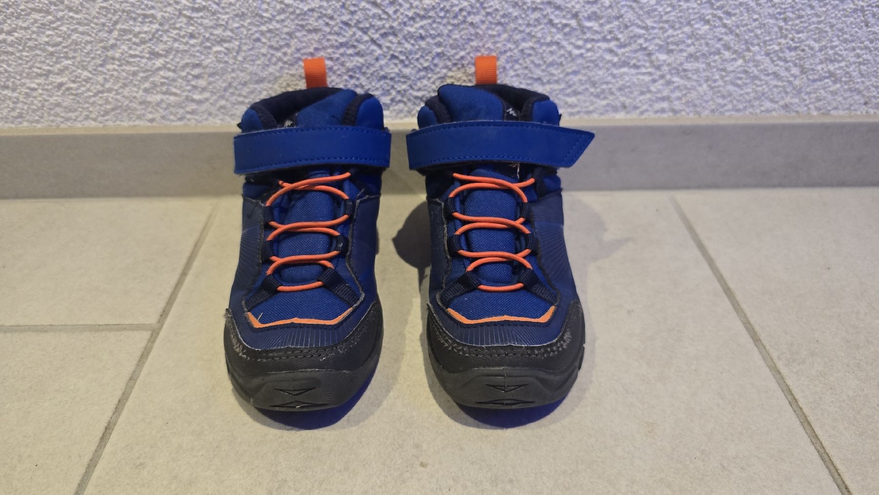 Schuhe für Jungen: Quechua Schuhe gr.28 Wasserdicht – Gebraucht aus Wängi von tamaso11