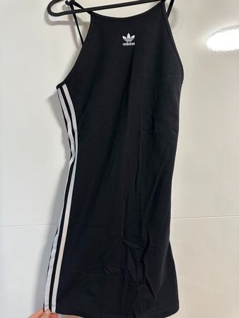 Adidas Kleid schwarz Gr. S