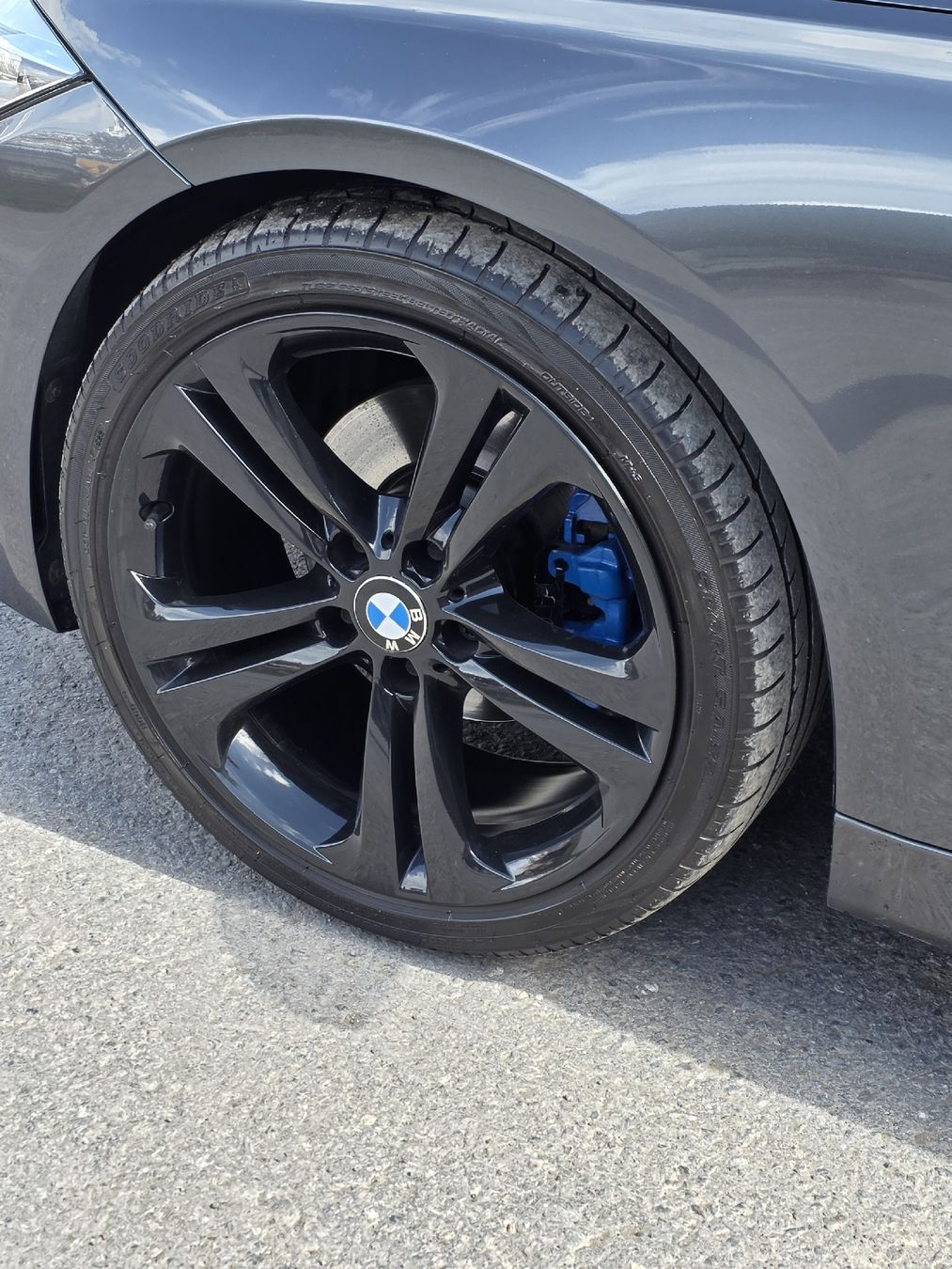 BMW Automobili: BMW 320 Touring mit M Paket MFK 7.2026 – Usato da Mols venduto da Naebetsee2.0 4