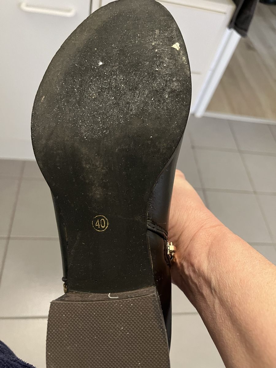 Scarpe da donna: Elegante schwarze Stiefel Gr. 40 – Nuovo (secondo la descrizione) da Rüfenacht venduto da lilly_67 4