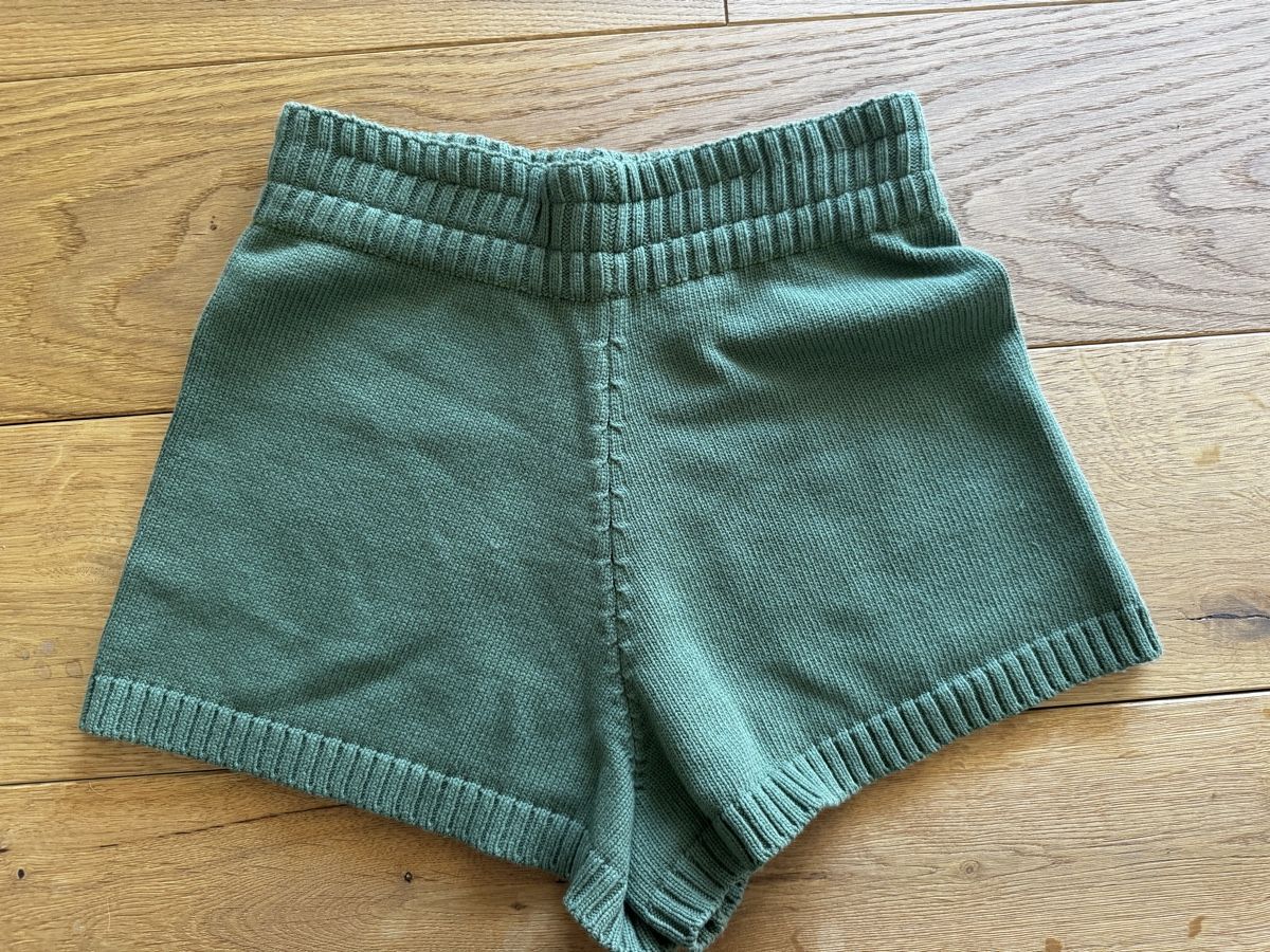 Pantaloni: Shorts gestrickt  – Usato da Schaan venduto da kri_tsw8