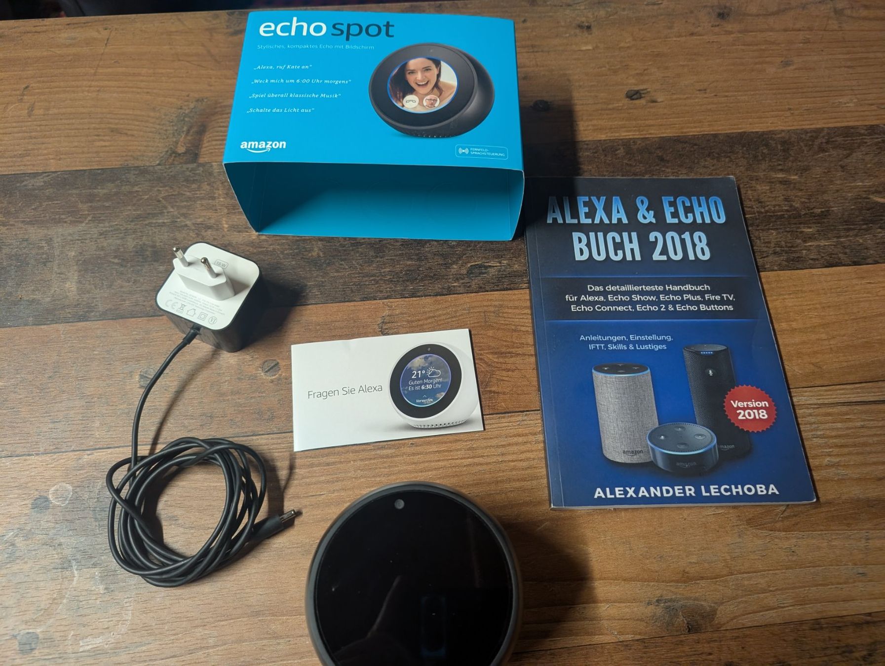 Lettore multimediale & Streamer: Amazon Echo Spot mit Bildschirm mit Anleitung – Usato da Neuenhof venduto da mlw_w98j 1