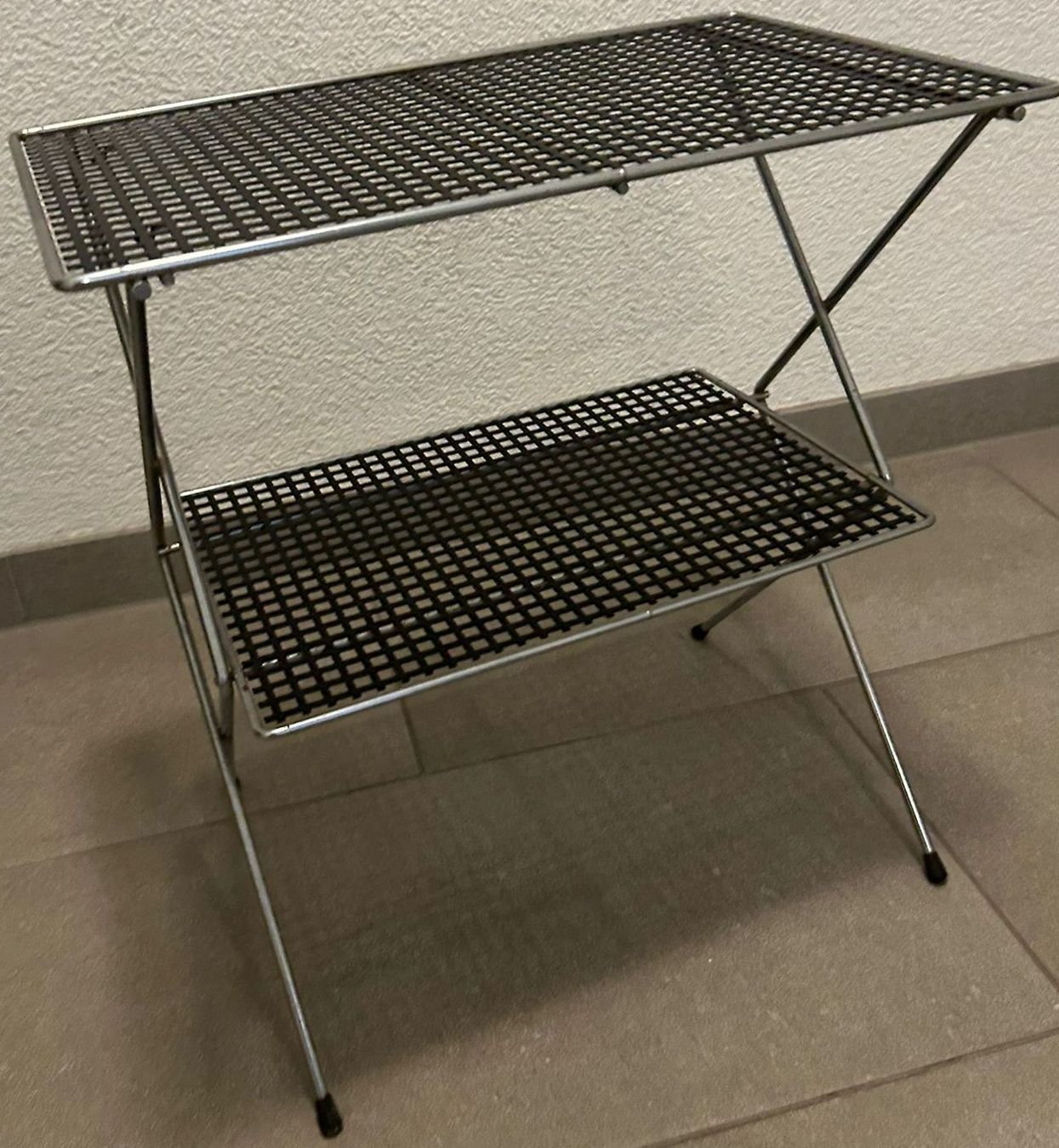 Tische: Table d'appoint vintage années 50. – Gebraucht aus Echallens von VintageMann