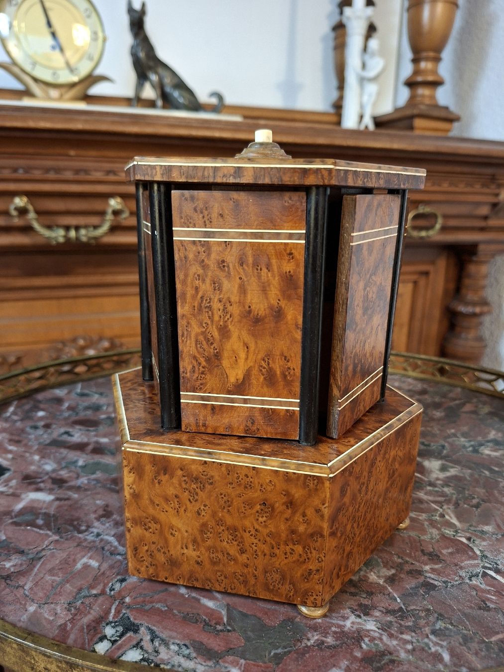 Carillon:  Antike Musikdose Zigarettenspender Holz Karussell – Usato da Steffisburg venduto da ZeitReise_ 3