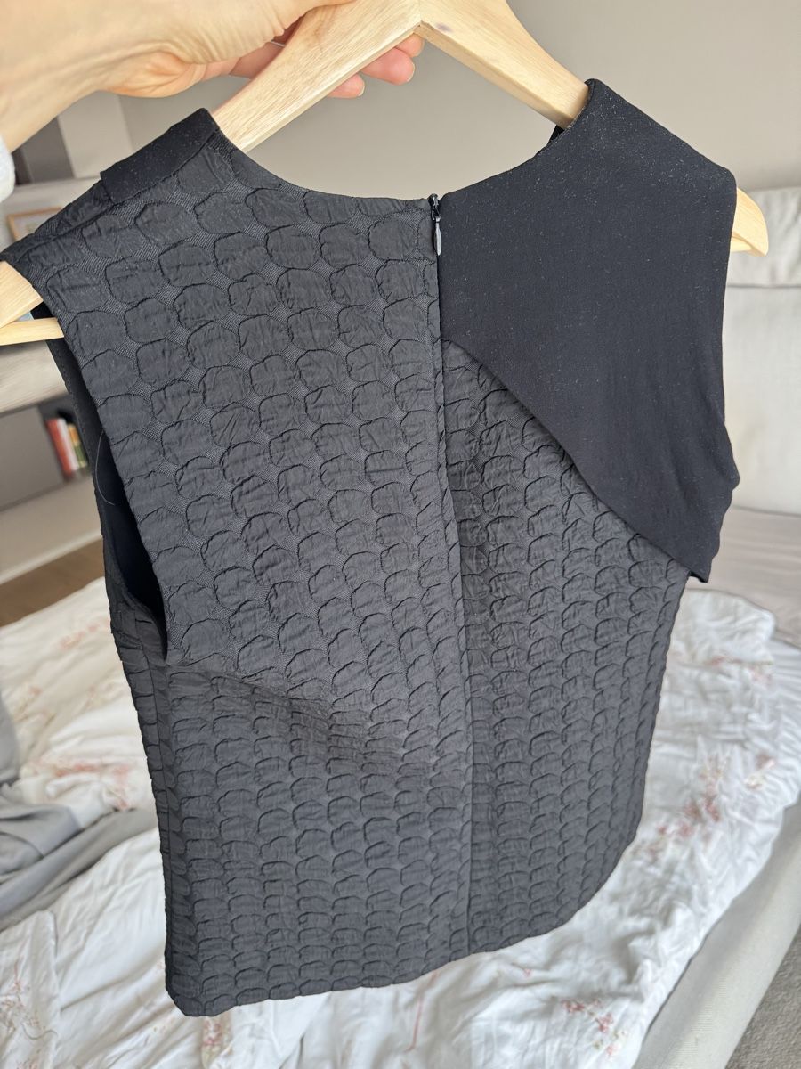 Sandro Tops: Sandro Paris Black Top. Size 1. Summer Essential! – D'occasion à Vesenaz par nat_mq8l 3