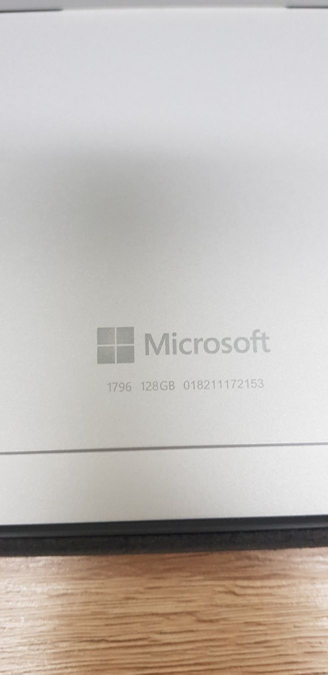 Microsoft Notebook: Microsoft Surface Pro 1796 – Usato da Zürich venduto da fiat72 2