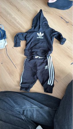 Adidas Trainingsanzug Schwarz, grösse 68