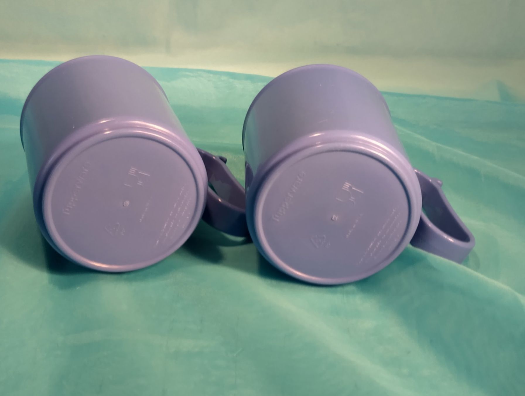 Tupperware Tassen: 2 blaue Tupperware  Becher mit Henkel – Gebraucht aus Bellach von JingleCherry 4