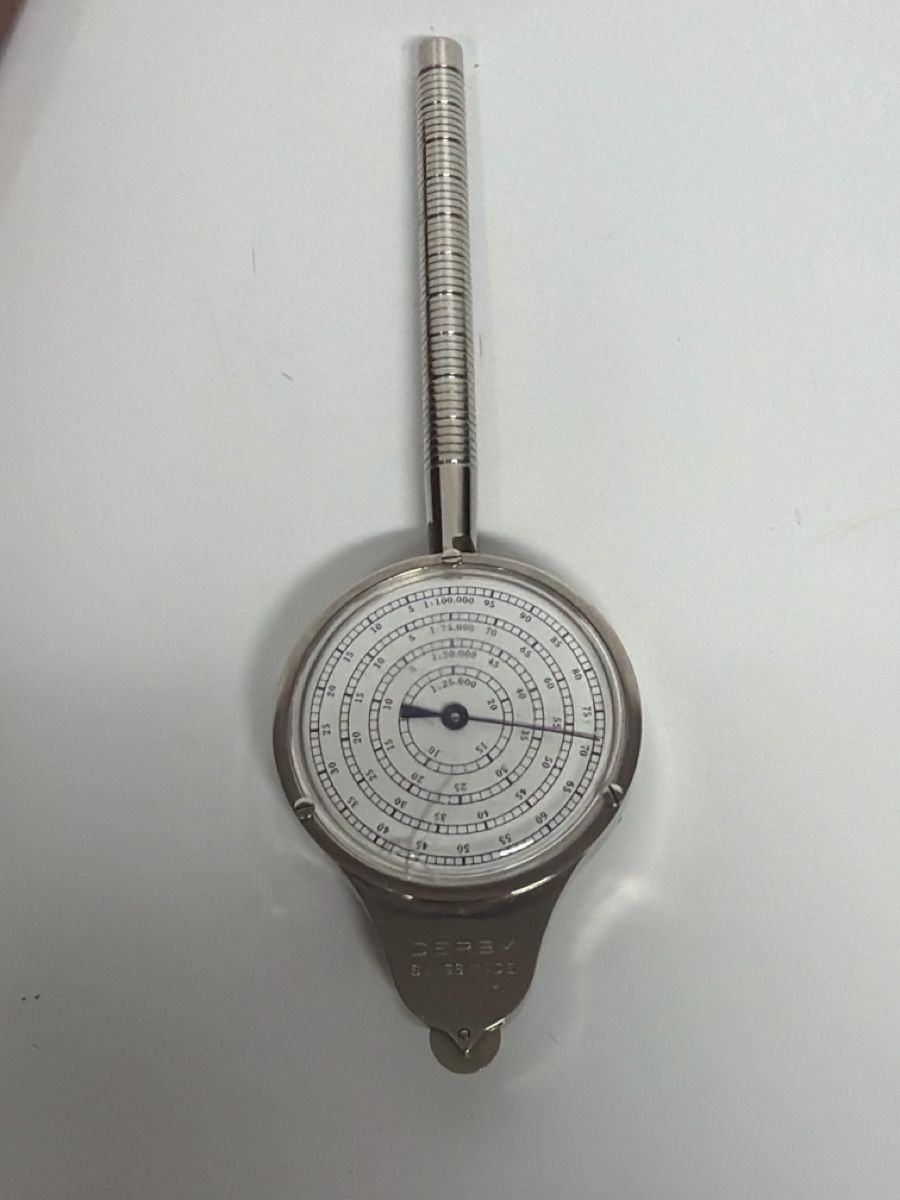 Misurare: Curvimètre Derby Vintage, instrument de mesure précis. – Usato da Bôle venduto da K200C 2
