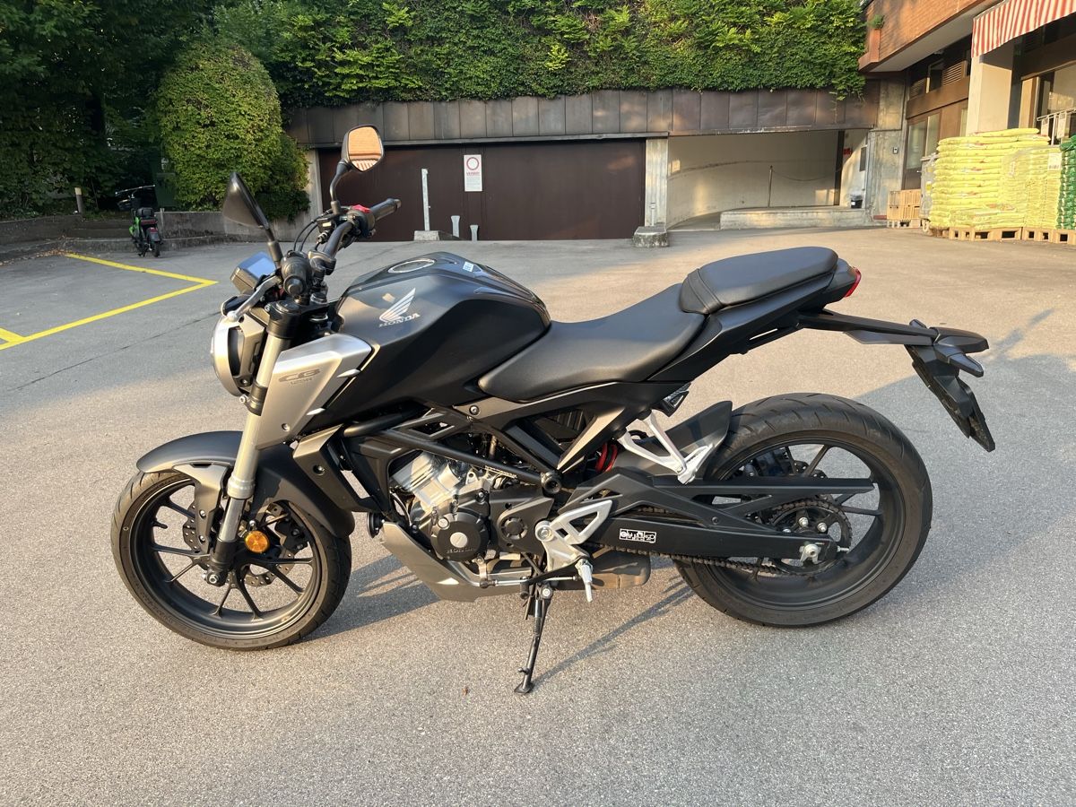 Strada: Motorrad Honda CB 125 R – Usato da Zürich venduto da Dangelo 3
