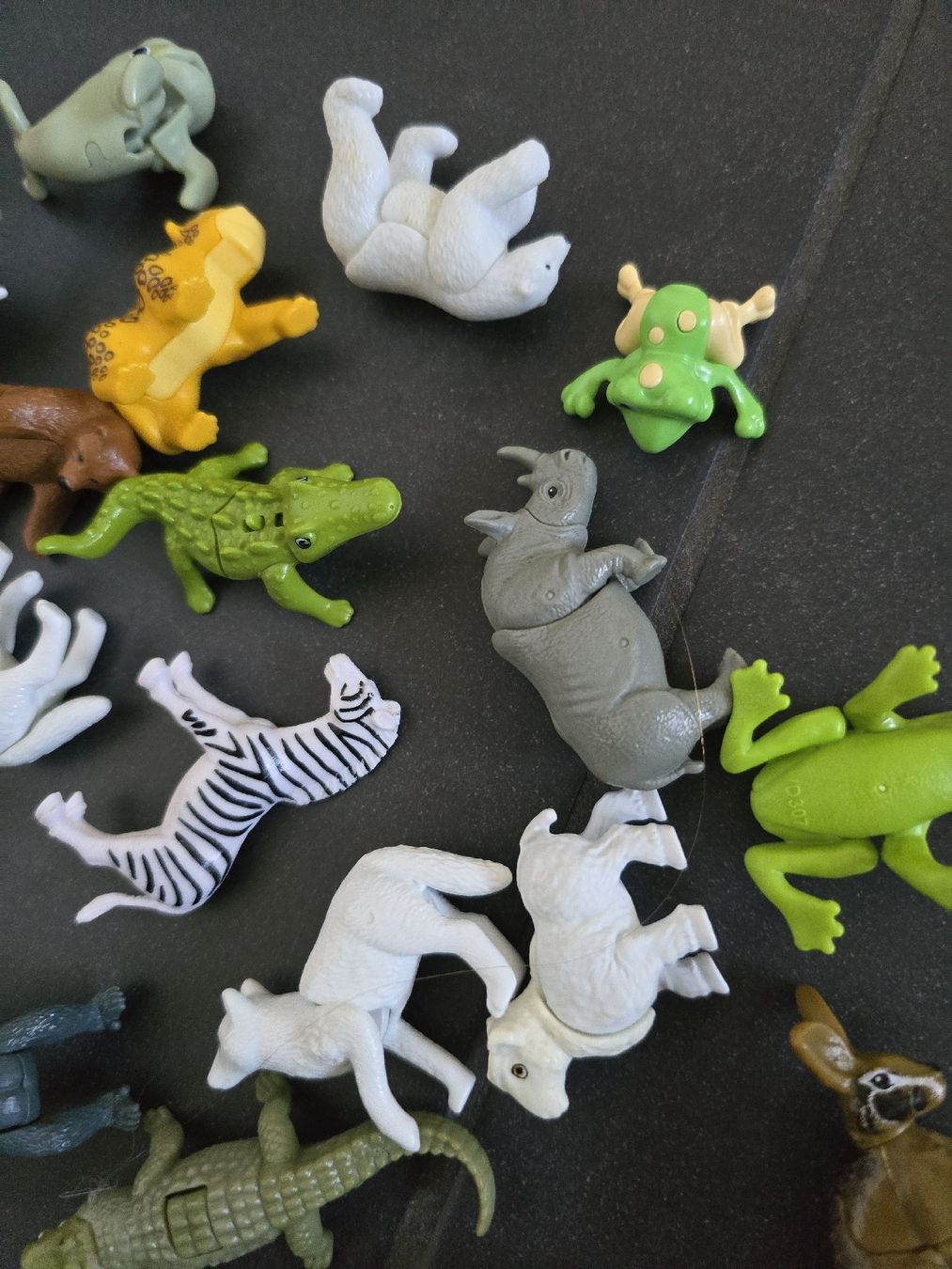 Giocattoli: Mini Tierfiguren Sammlung – Usato da Unterentfelden venduto da Panda-87 2
