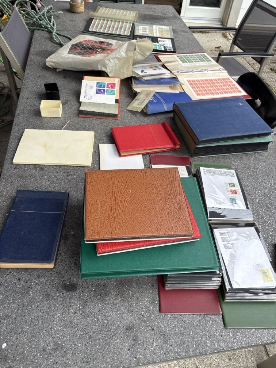 Tutti i francobolli: Briefmarkensammlung – Usato da Mönchaltorf venduto da steffierz 6