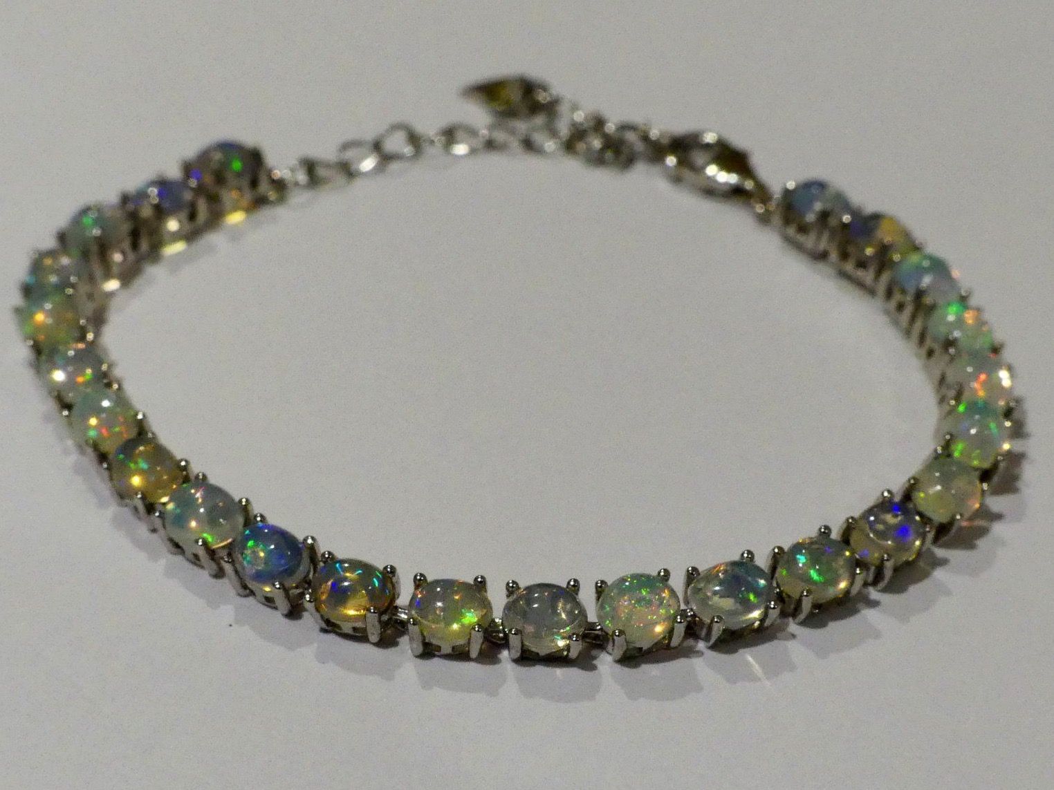 Bracciali & Braccialetti: Armband mit Kristall-Opalen – Nuovo e nell'imballaggio originale da Matten b. Interlaken venduto da kero71 1