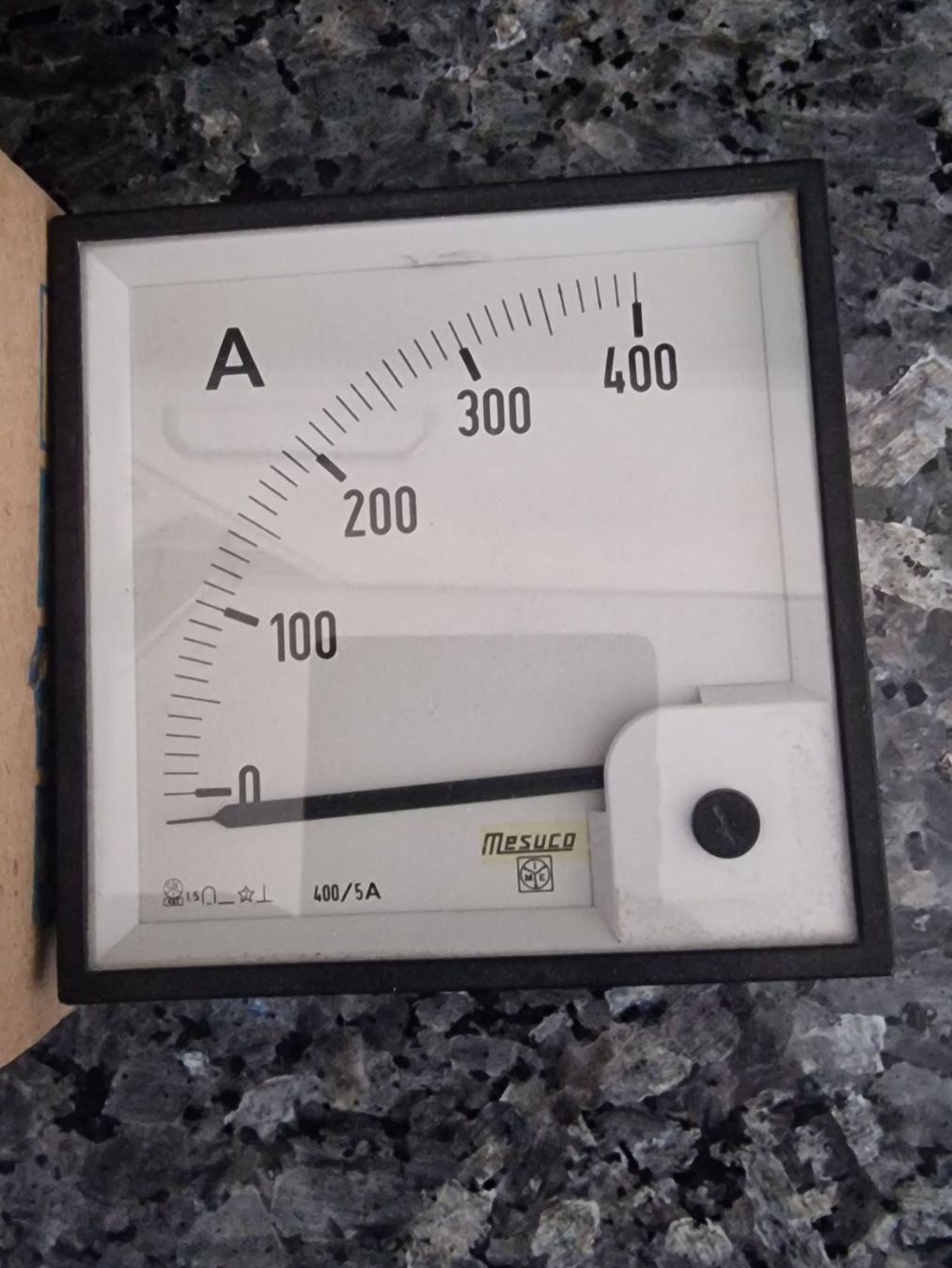 Misurare: Analoges Ampere meter 400/5mA 96x96mm – Nuovo e nell'imballaggio originale da Uerkheim venduto da Justi.y