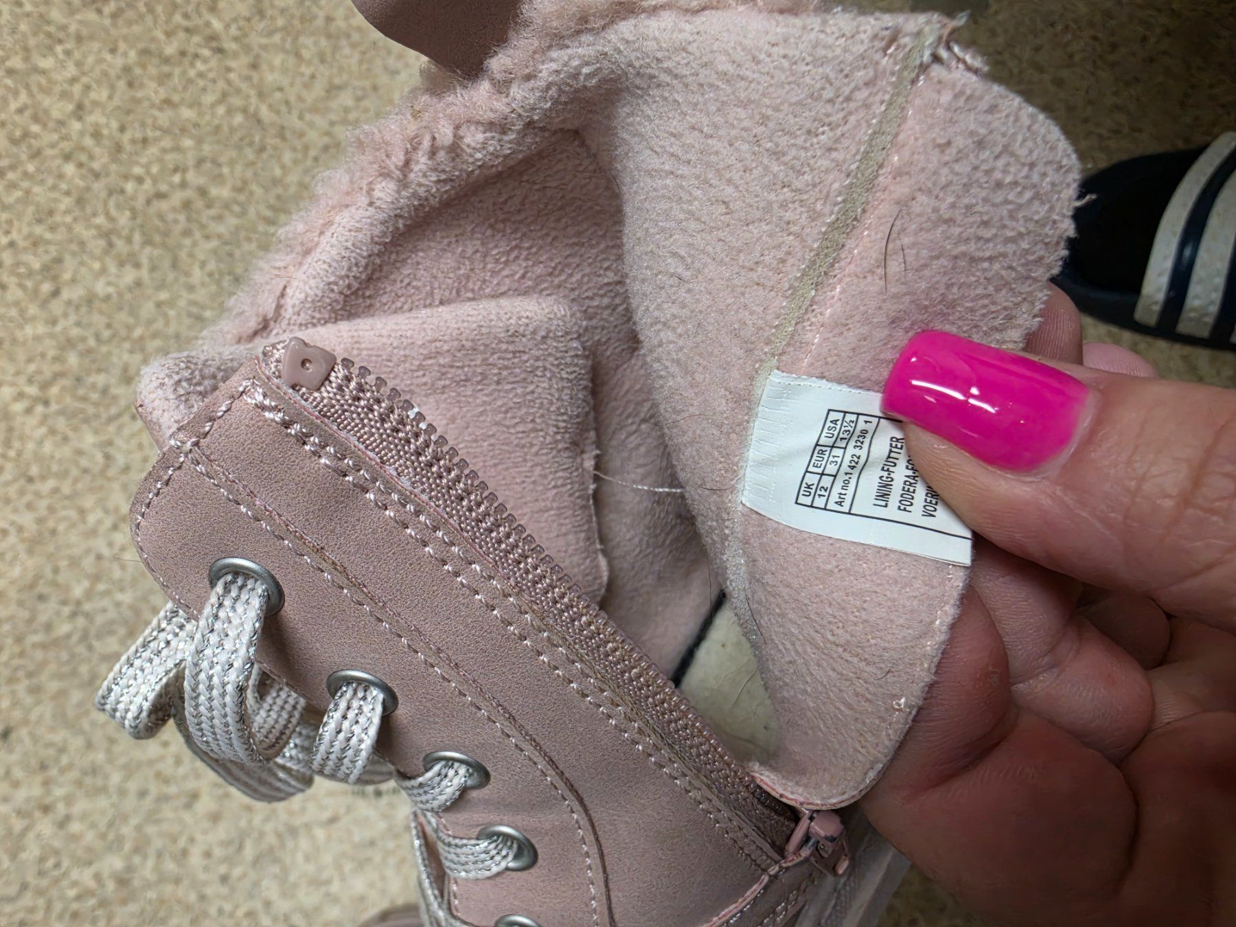 Dosenbach Chaussures filles: Winterschuhe rosa Gr. 31 – D'occasion à Oeschgen par Mich_elle 2
