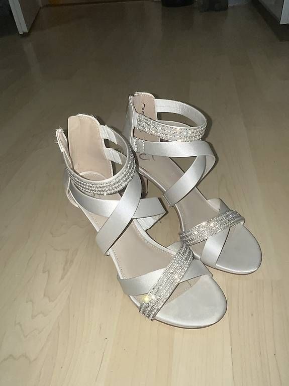 Chaussures femmes: Glitzer Schuhe – D'occasion à Basel par jan_kxr7 1
