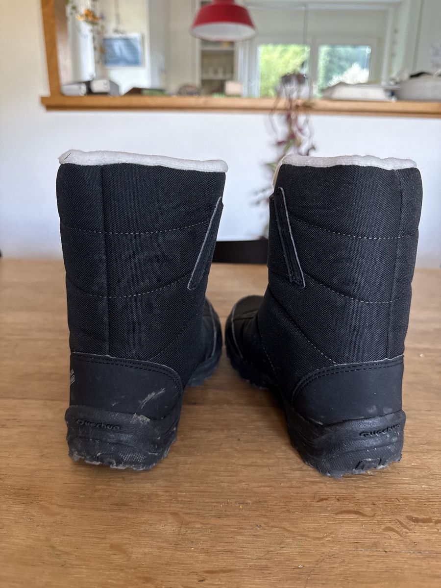 Decathlon Chaussures garçon: Quechua Winterstiefel 34 – D'occasion à Flüh par domiri 1