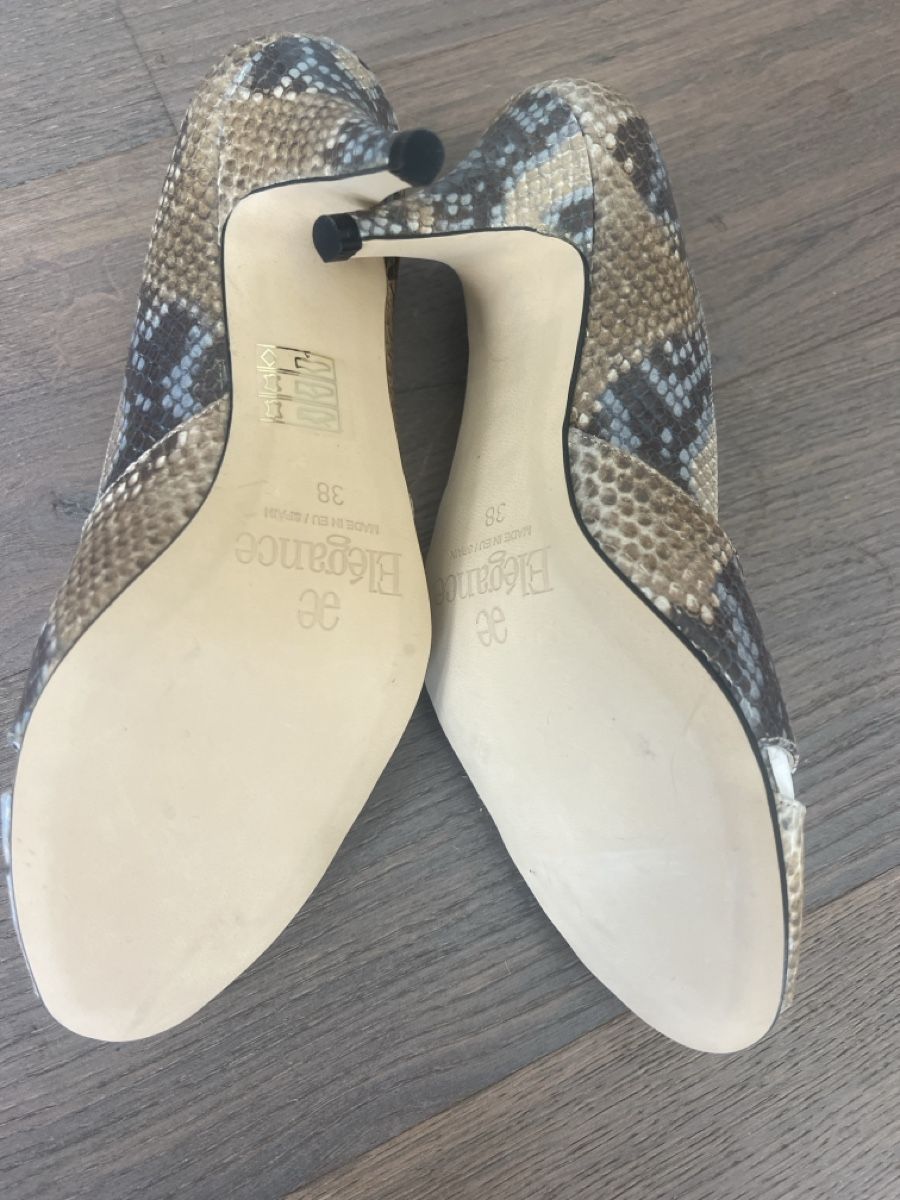 Chaussures femmes: Pumps Elegance Grösse 38 - Nie getragen – Neuf avec emballage d'origine à Uetikon am See par Sarahm76 1