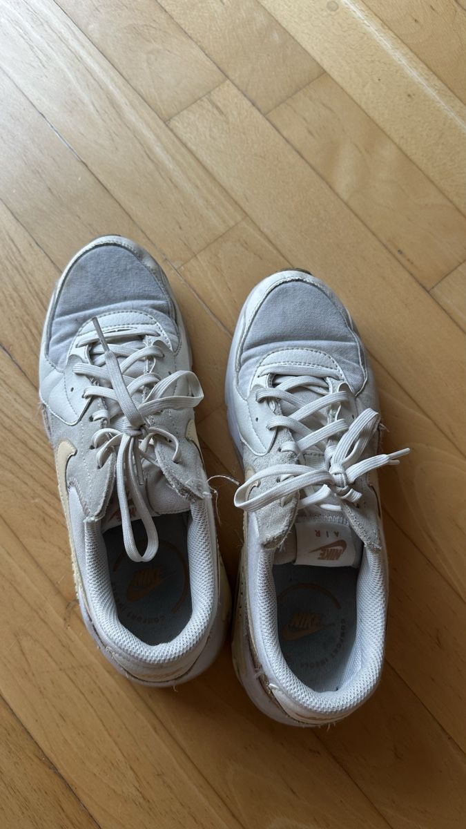 Nike Damenschuhe: Nike Air Max – Gebraucht aus Rickenbach-Sulz von hel_yx9y 1