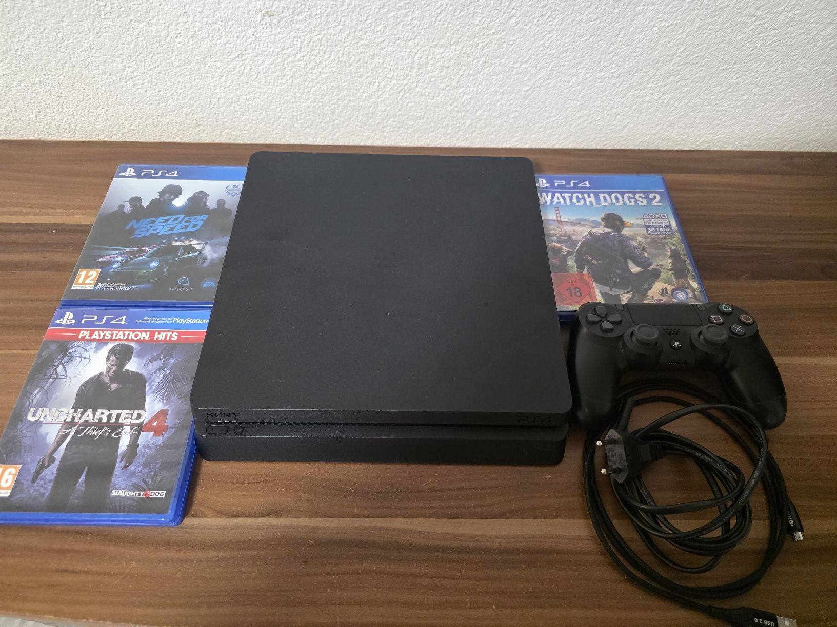 Sony Console: PS4 Slim 1TB – Usato da Burgdorf venduto da Eddie-Elfie