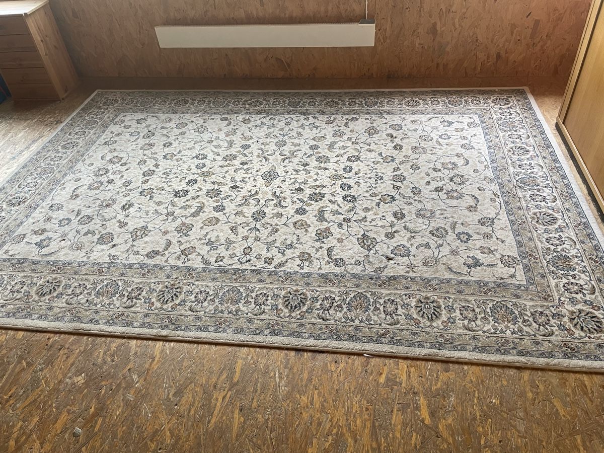 Tapis: Schöner Orientteppich-Imitat – D'occasion à Horw par queenofantiques75 2