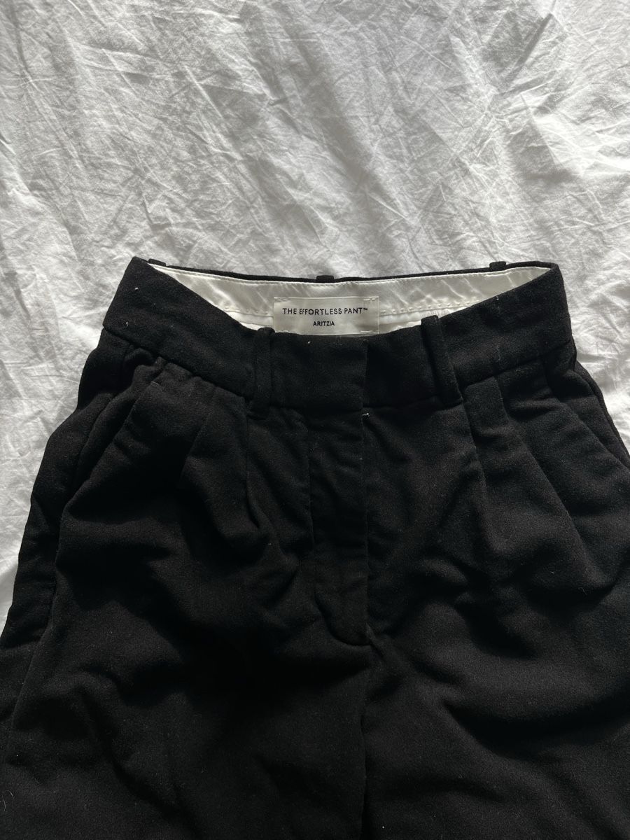Aritzia Hosen: Aritzia Effortless Pants Wool – Gebraucht aus Zürich von edit_closet 1