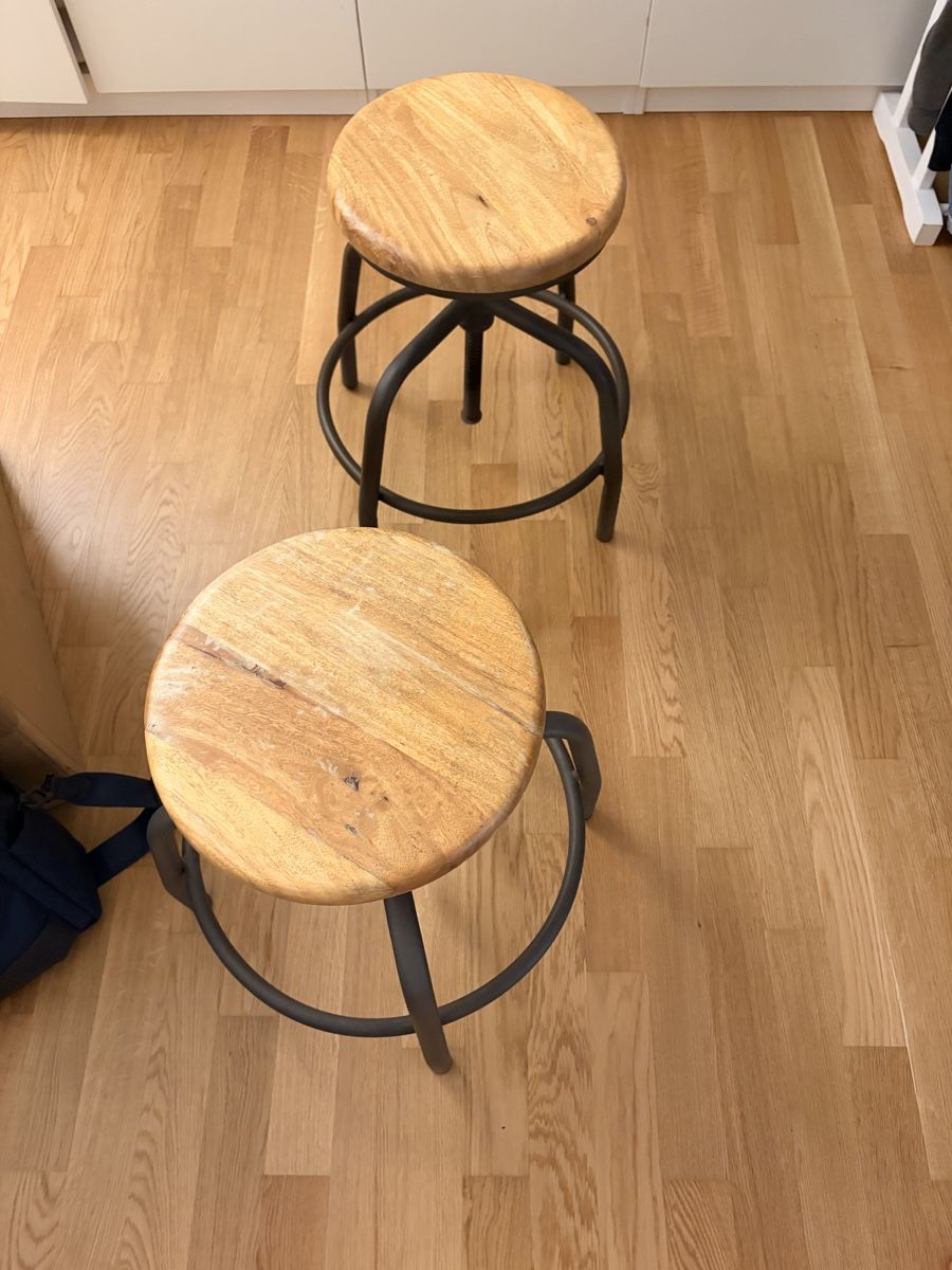 Hocker: Hocker Holz Metall 2 Stk. gebraucht – Gebraucht aus Zürich von Sandraastoll 1