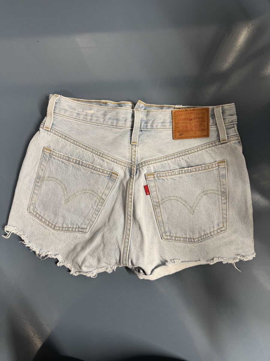 Levi's Jeans: Levis 501 Shorts, Grösse 26 – Nuovo (secondo la descrizione) da Küsnacht ZH venduto da Mcsy 2