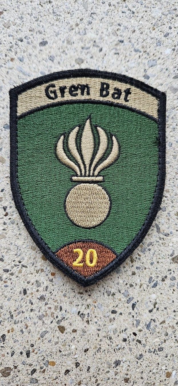 Schweizer Armee Placchette & Badge: *** Badge Grenadier mit klett *** – Nuovo e nell'imballaggio originale da Riedholz venduto da fr_sIruP