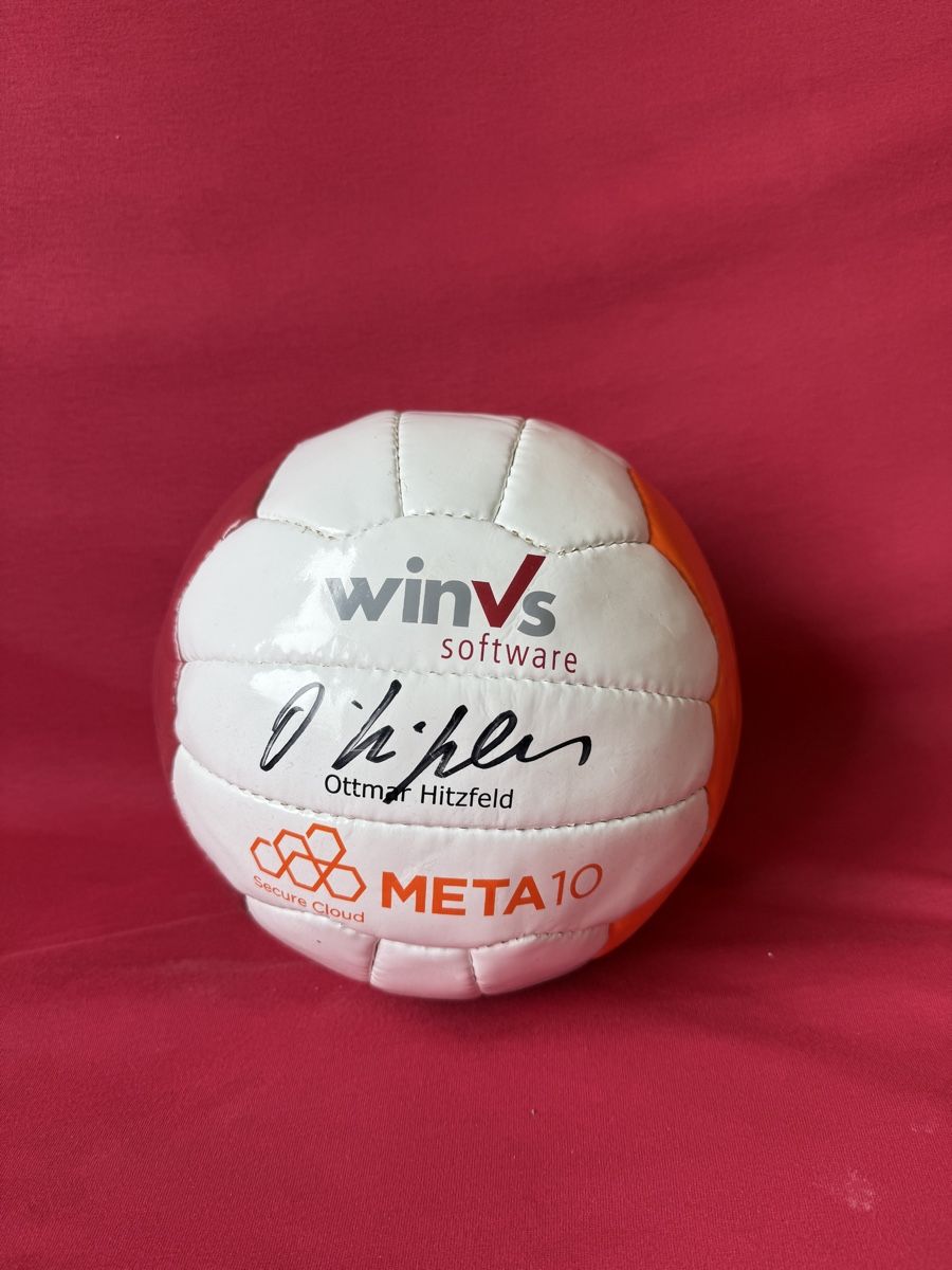 Autografi: Ball mit Ottmar Hitzfeld Autogramm – Usato da Giswil venduto da urr_7c5j 3
