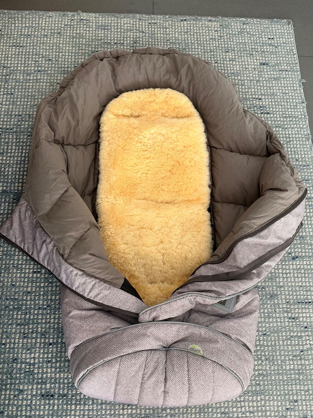 Odenwälder Sacchi a pelo: Odenwälder Lammy Fusssack – Usato da Wettingen venduto da lea_g9hs 1