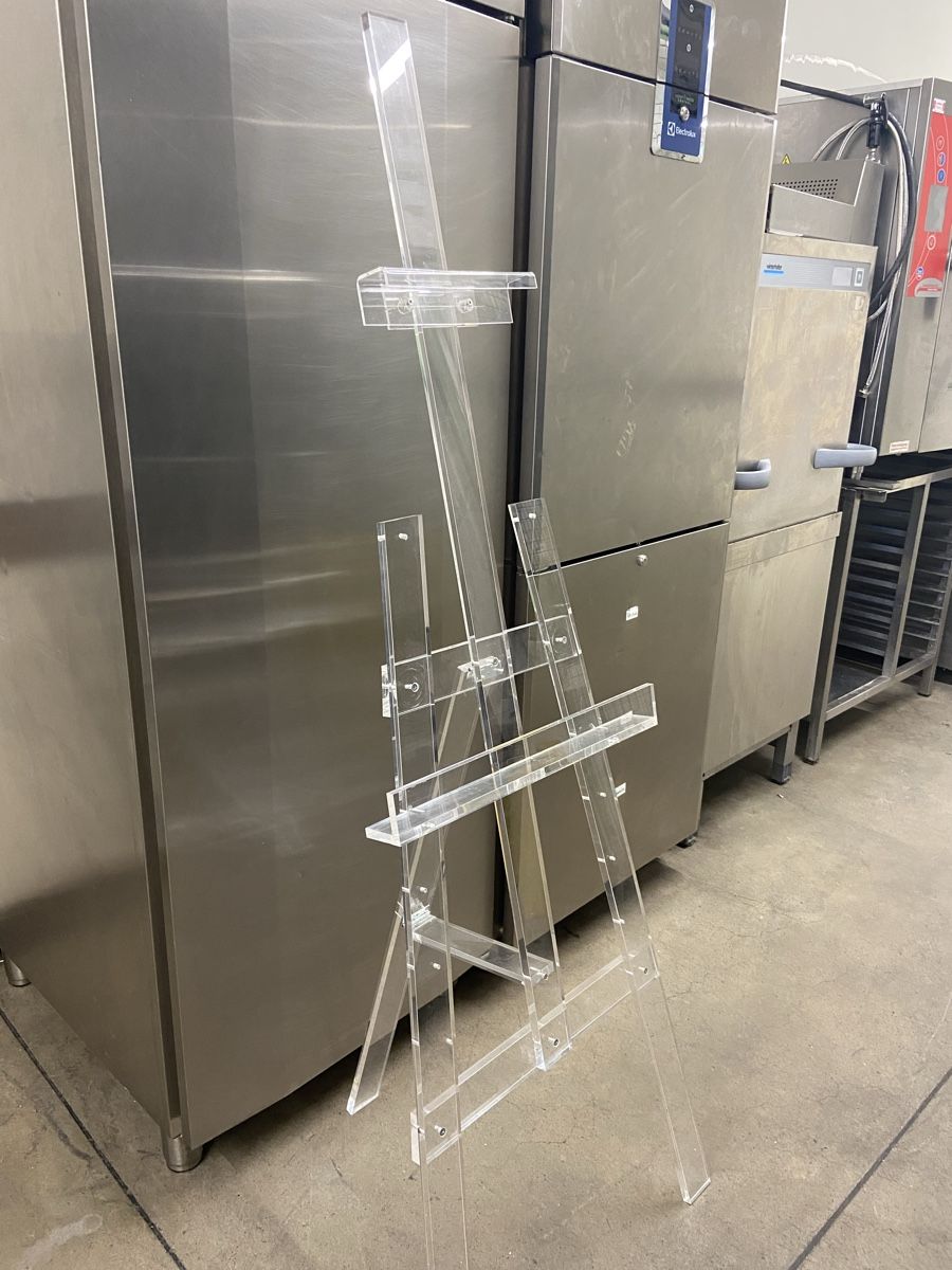Cavalletti: Staffelei Acryl transparent  – Usato da Dietikon venduto da brocki-eyra