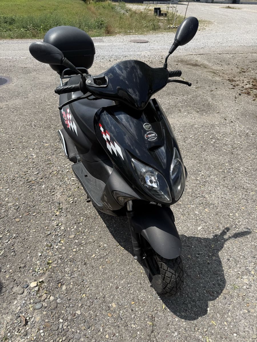 Keeway Scooters: Roller Keeway ARN 125 – D'occasion à Wangen ZH par Fr34k. 1