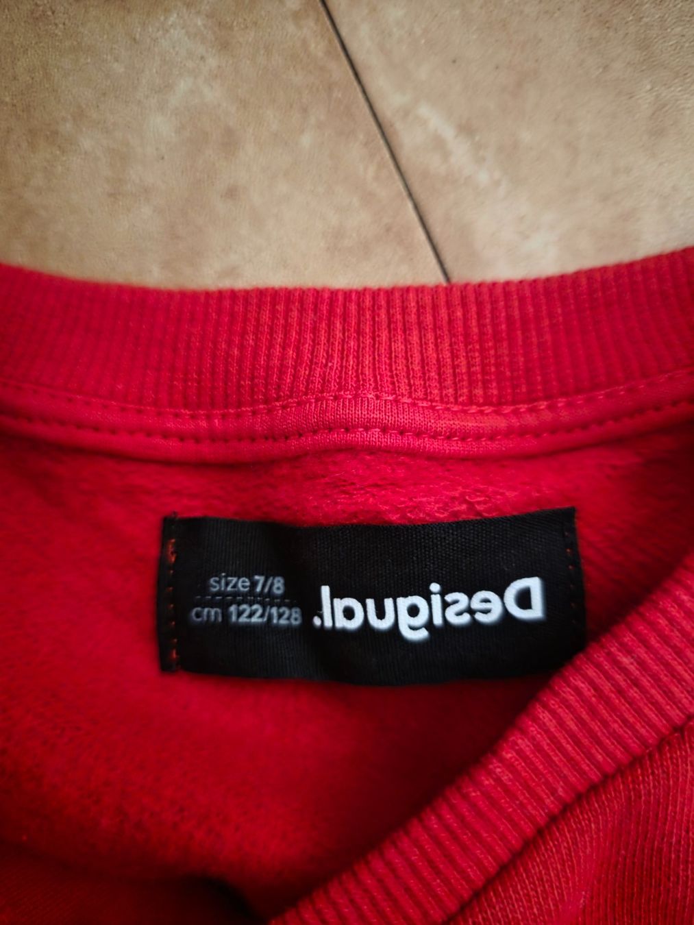 Desigual Maglioni & Felpe: 2 Desigual Pullover, Gr. 122/128 – Usato da Kandersteg venduto da nvo_65py 1