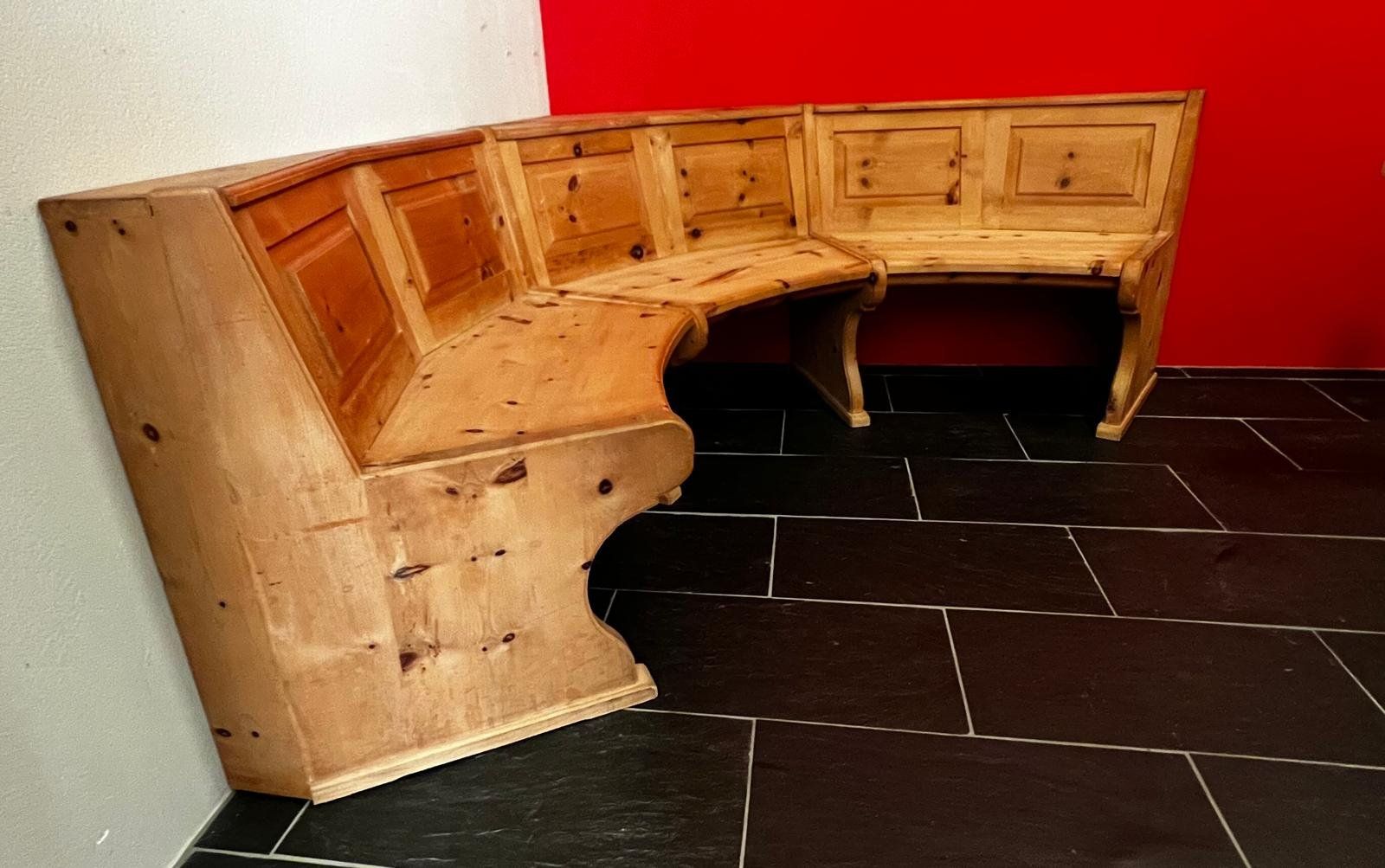 Tavoli: Eckbank mit Tisch rustikal Holz – Usato da Winterthur venduto da eli_8jsf 1