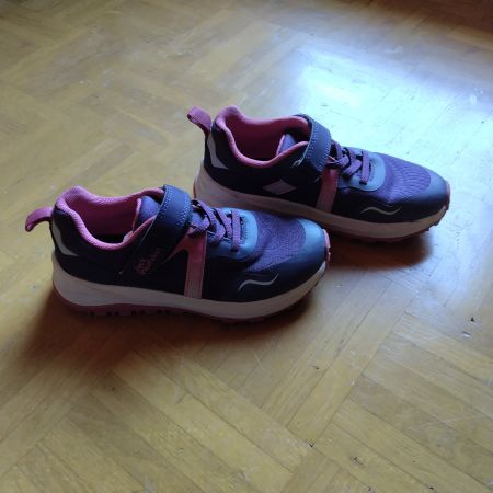Kinder Turnschuhe Jack Wolfskin Grösse 33 lila