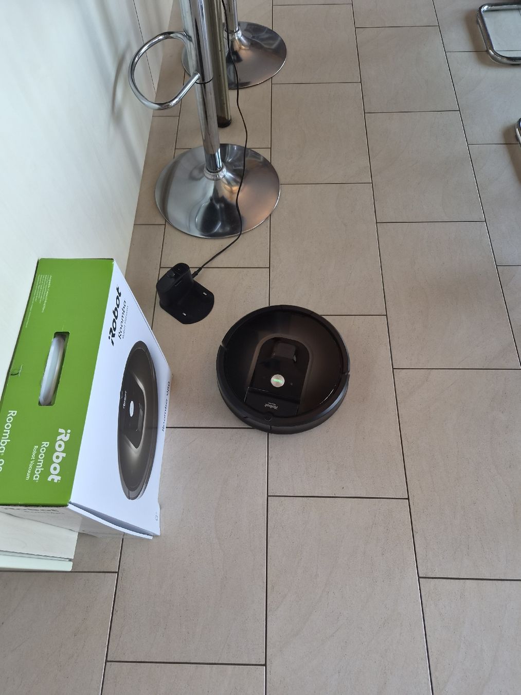 Irobot Staubsauger & Zubehör: iRobot Roomba 980 Saugroboter – Gebraucht aus Sigriswil von Aline_87 3