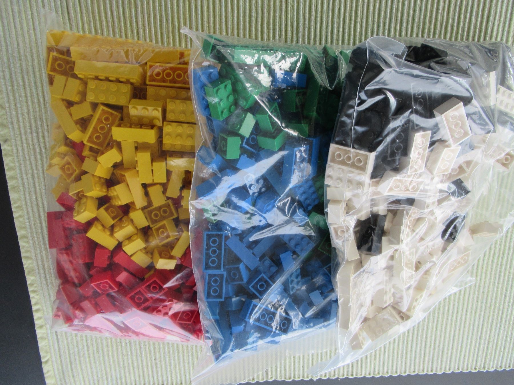 Lego Kit di costruzioni: Lego Big Bulk Box Nr. 2456 – Usato da Obergösgen venduto da cairn