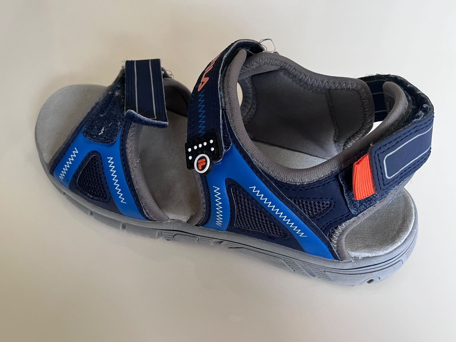 Fila Scarpe per ragazzi: Sandales bleues garçon taille 39 – Usato da Cornaux NE venduto da mcsm 1